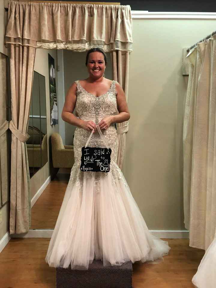 Show me your ivory over champagne/moscato/caffe (etc.) dresses! - 1
