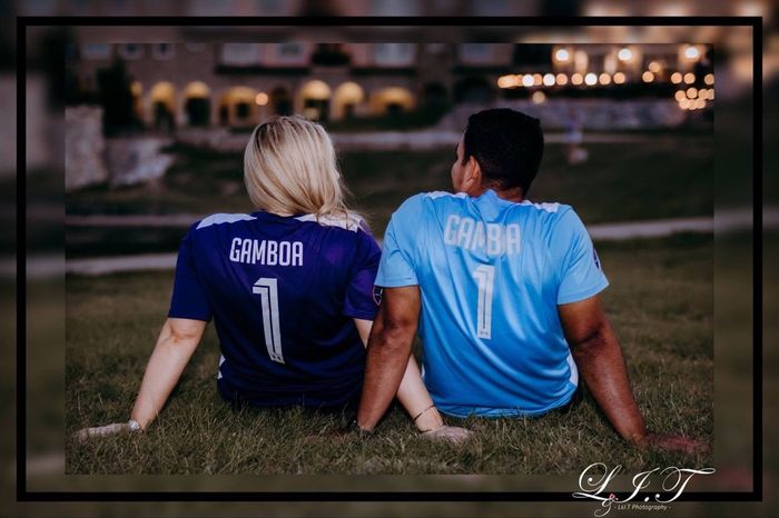 Engagement picture theme