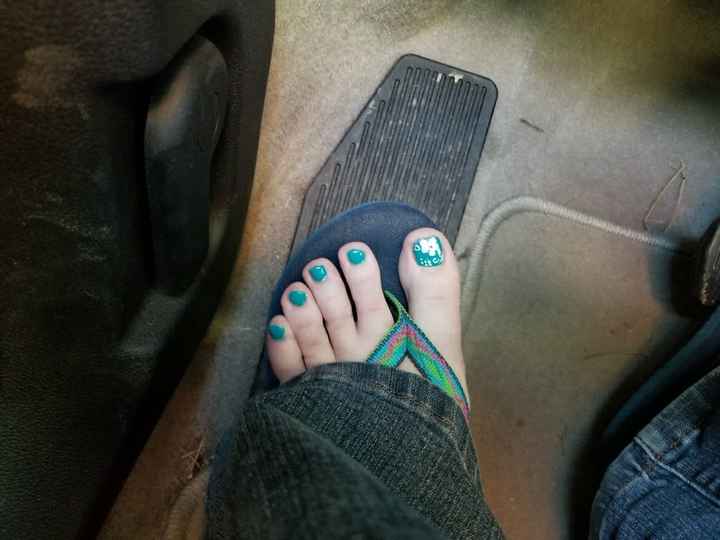 Help with pedicure & pink/white nails - 1