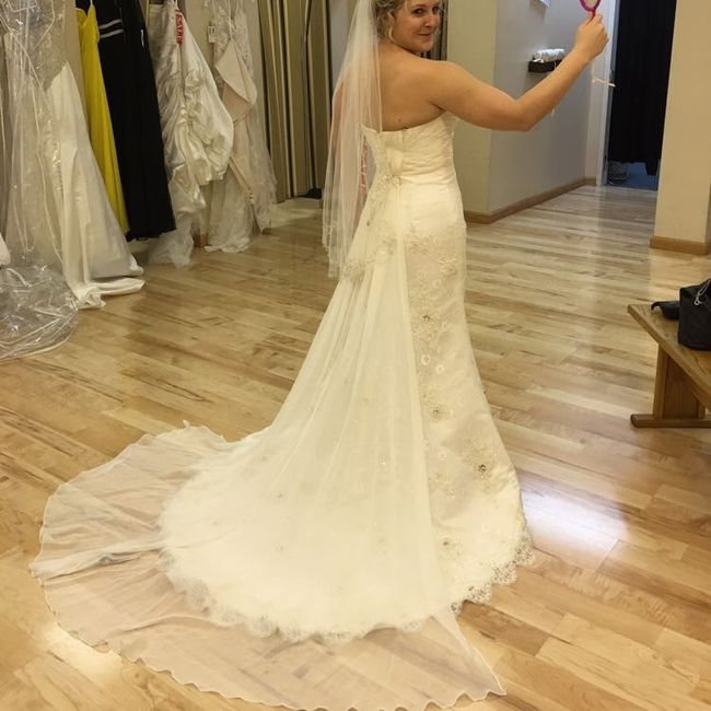Show off your dress!!