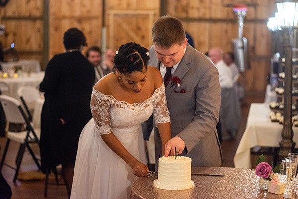 Are you saving the top tier of your wedding cake? 3