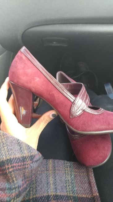  Where did you get your wedding shoes?! - 1