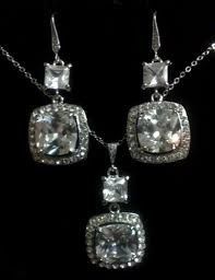 Can you give me some wedding jewelry suggestions?