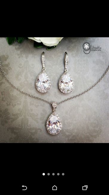 Accessorizing: How much is too much?