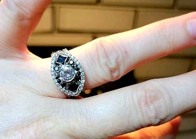 Brides of 2022! Show us your ring! - 1