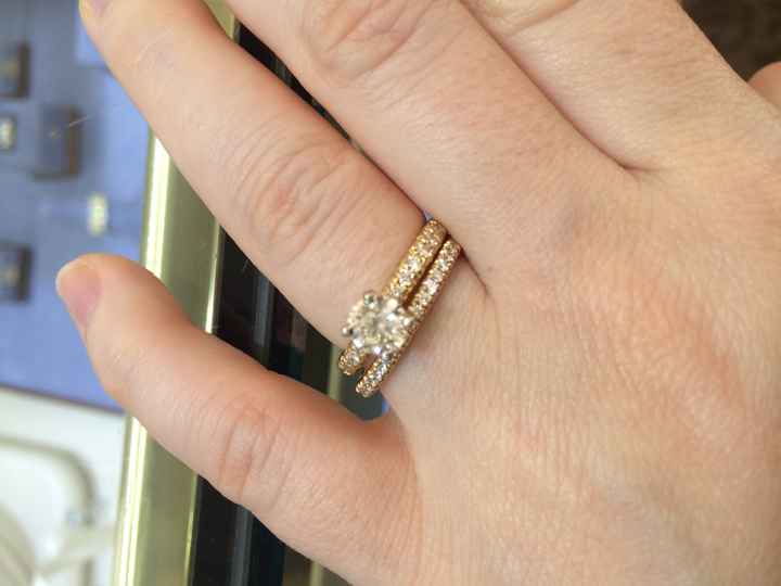 Shopping for wedding ring!!!
