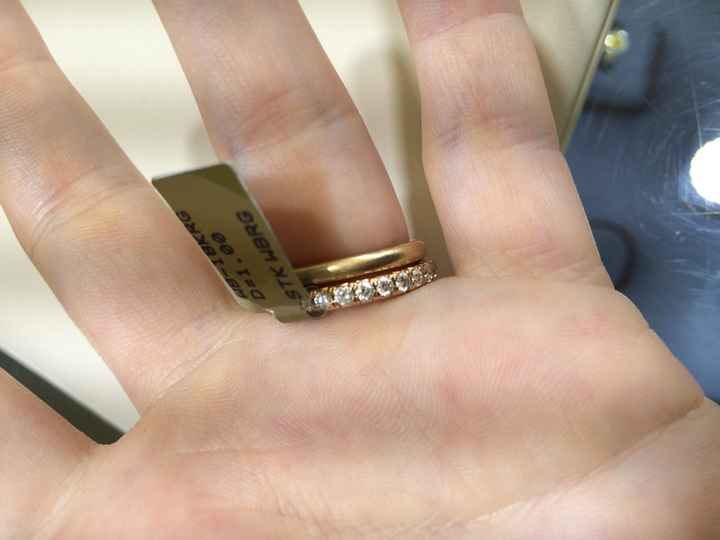 Shopping for wedding ring!!!