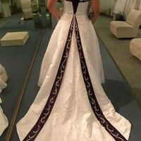 What does your dress look like? Post pics or give style number. I want to know what the trend is!