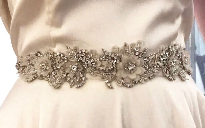 Hairpiece & Earrings help! - 1