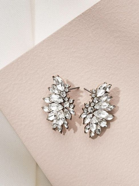 Hairpiece & Earrings help! - 2