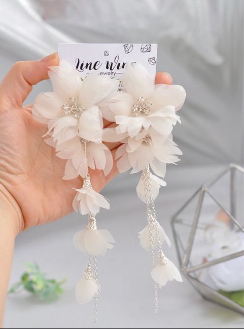 Hairpiece & Earrings help! 5