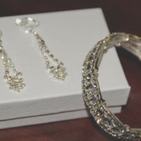 Show off your bridal jewelry - 1