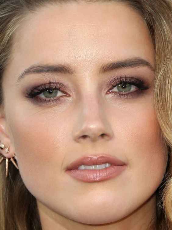 Show me romantic purple makeup ideas!