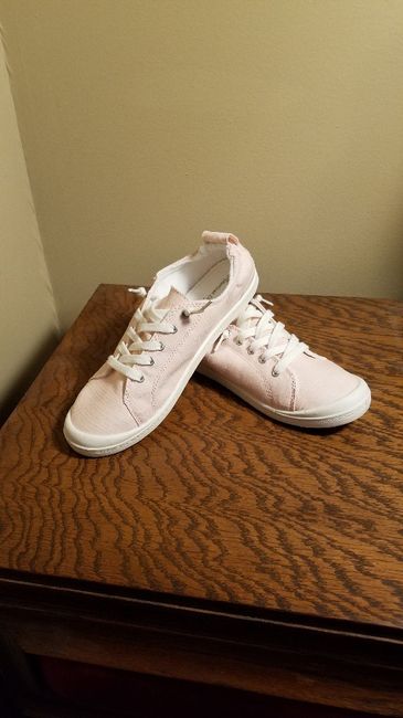 Let me see your shoes! - 2
