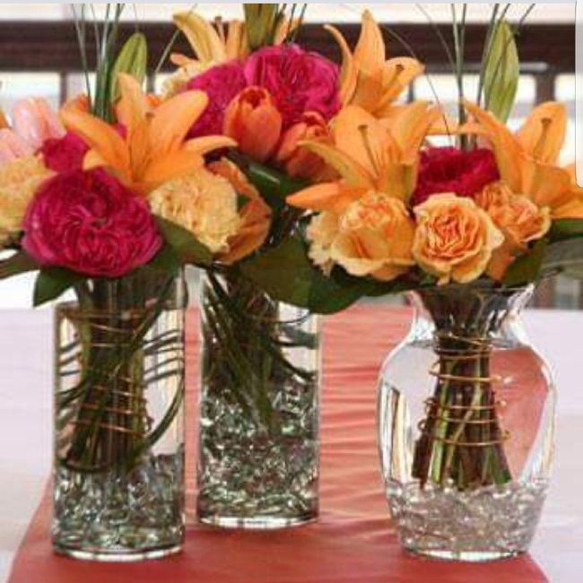 Centerpieces - White or Colorful? 1