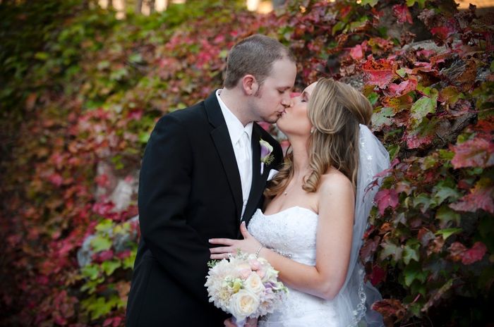 Pro wedding pics... better late than never! (pic heavy)