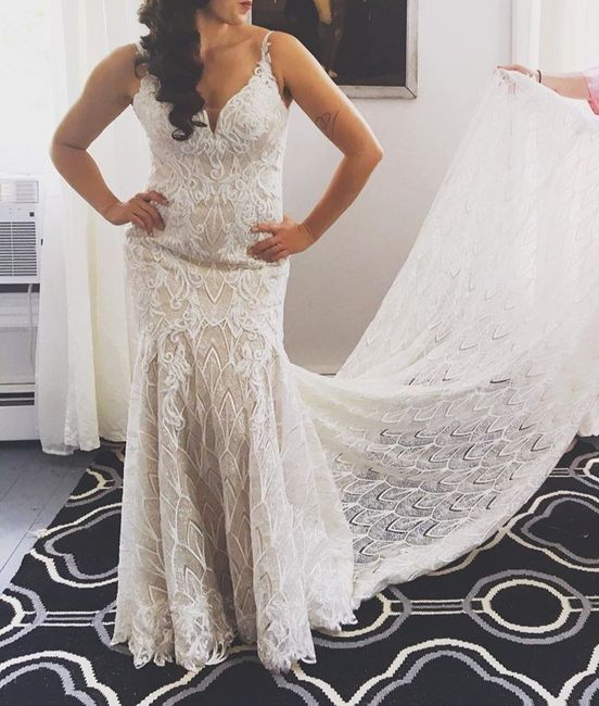 Please help me identify this dress! 1