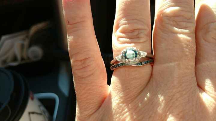 Twist on the ol' Ring Pics!