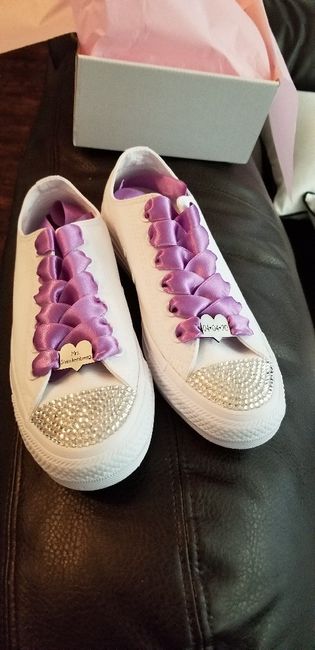 Pics of wearing converse at your wedding?! 6