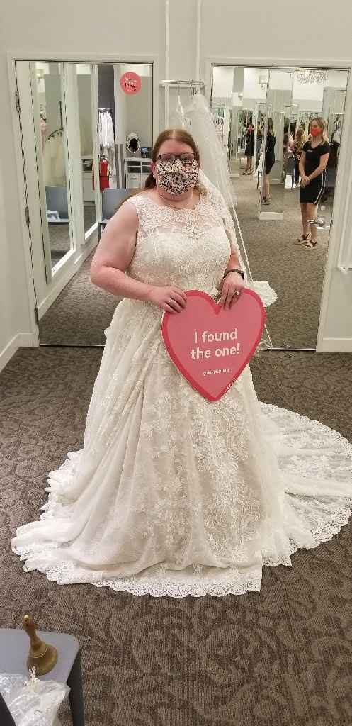 Dress Exchange - db - 2