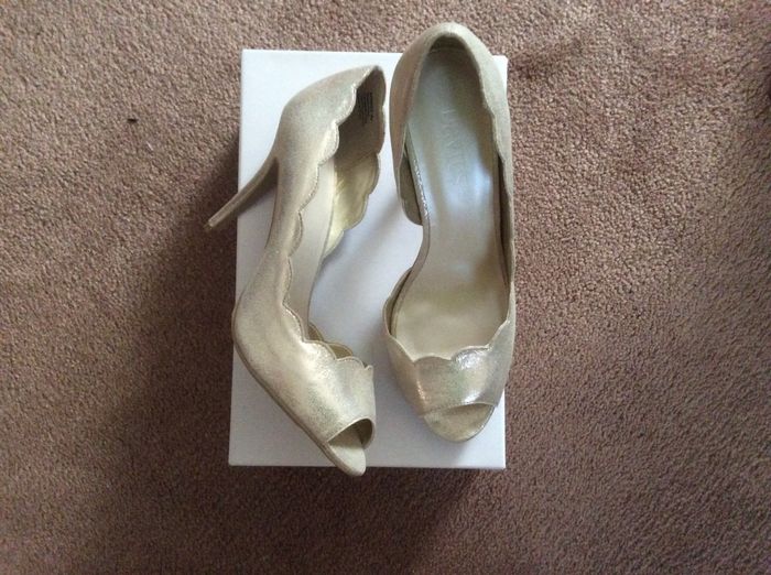 Show Me Your Shoes!!