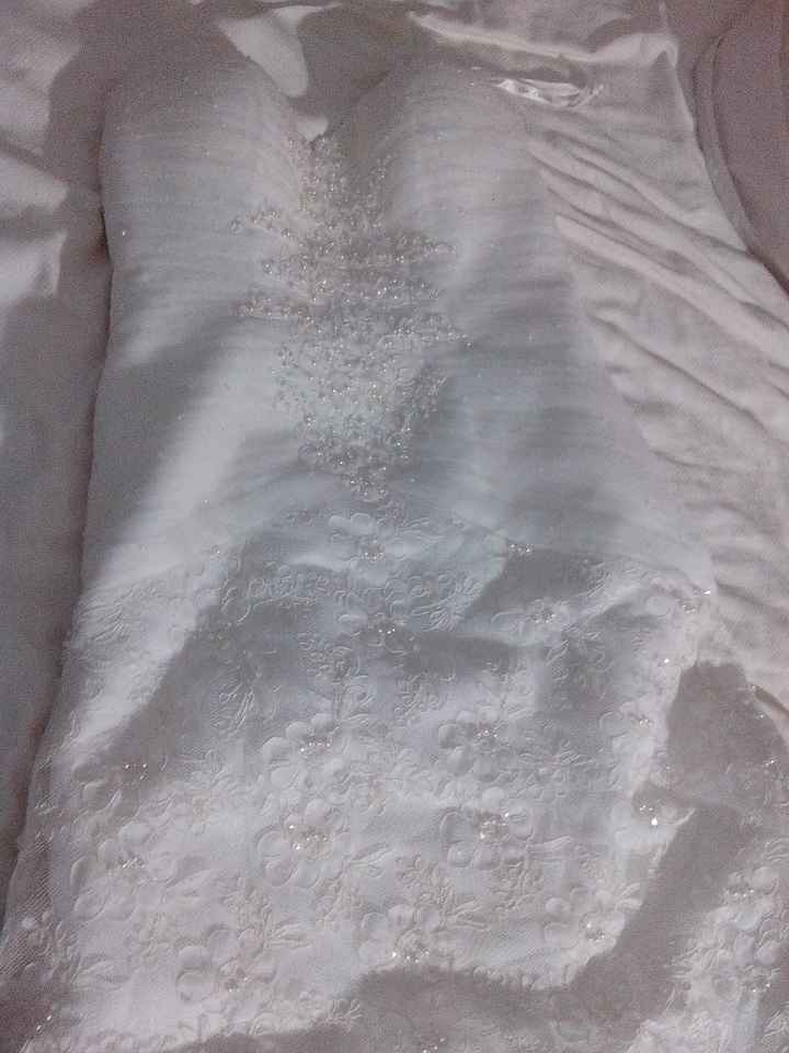 Selling wedding gown woes