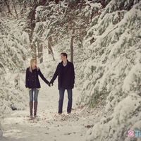 Winter Engagement Picture Ideas