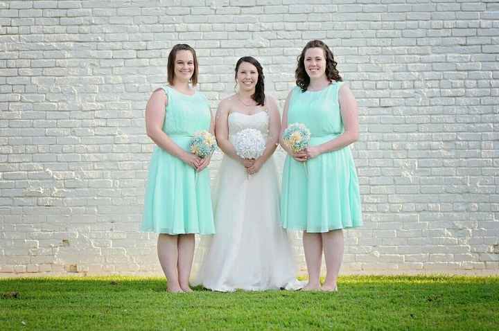 Let's see those mint green wedding pics!