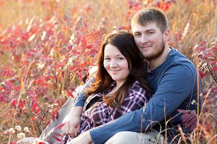 Engagement photo outfits/colors?