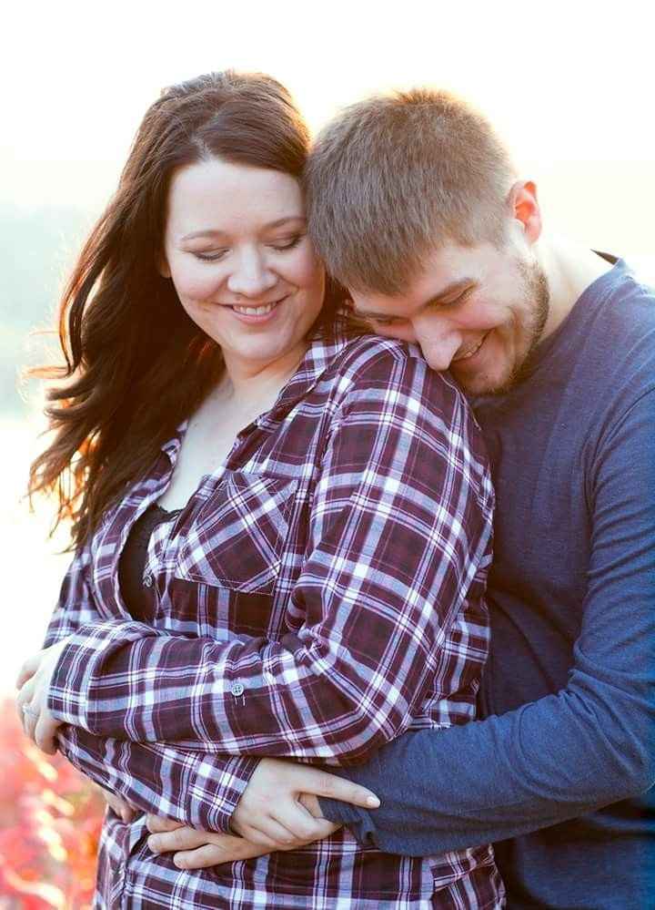 Engagement photo outfits/colors?