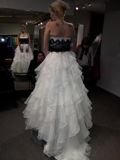 My dress!!!! pics are up