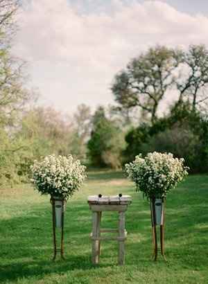 Aisle decor.... I need some heeeelp!