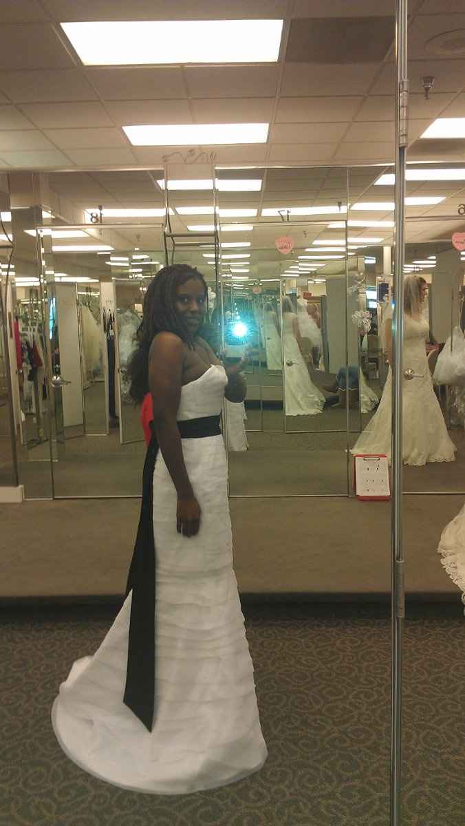 Weird OBSESSION: I love seeing brides in their ACTUAL dresses :)