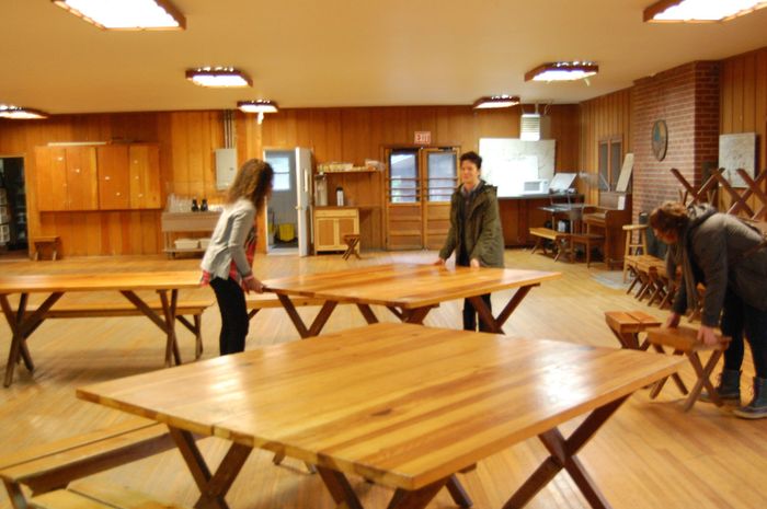 Should I use table linens?