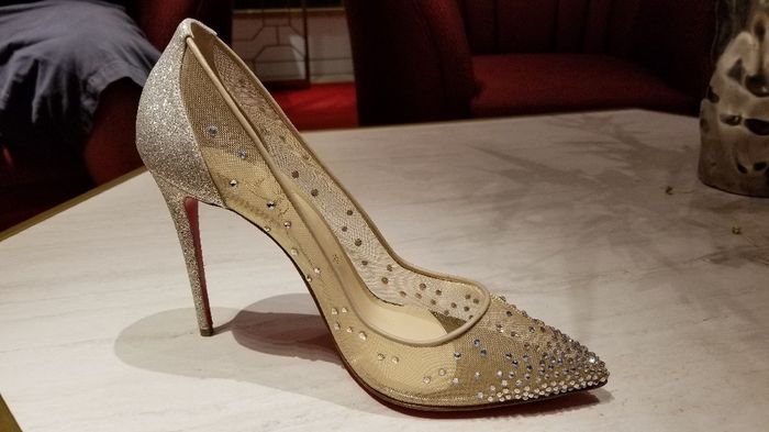 "Blush"ing brides! Let's see those blush colour wedding dresses! 18