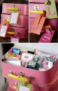 Need ideas for Bridesmaid & Groomsmen gifts....HELP!!! :'(