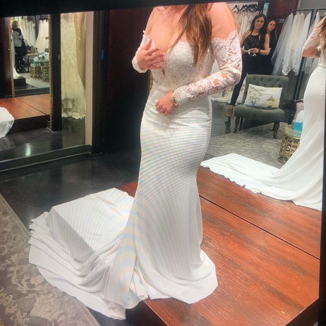 How long did it take you to find your dress? Or do you have a dress shopping story? 4