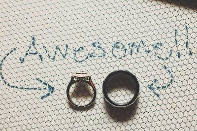 I FINALLY got my wedding pictures!!!!~~~~~