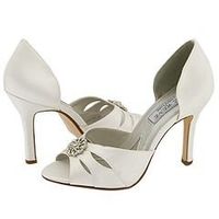 Ok It's Official- Im Not a David's Bridal Bride!