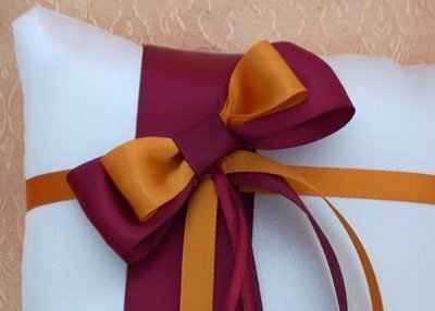 Need help finding a complimentary color for a Wine/Purple Plum