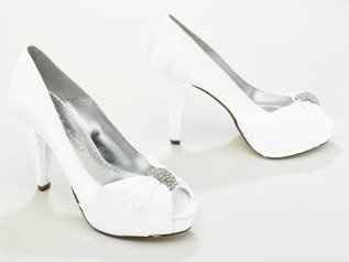 any one get shoes from Davids Bridal?