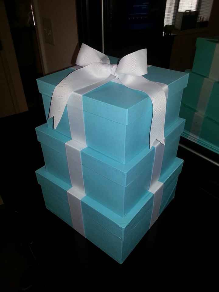 My DIY centerpiece and favors