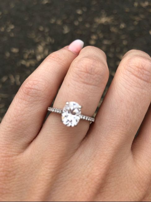 What shape is your engagement ring? 💍 5