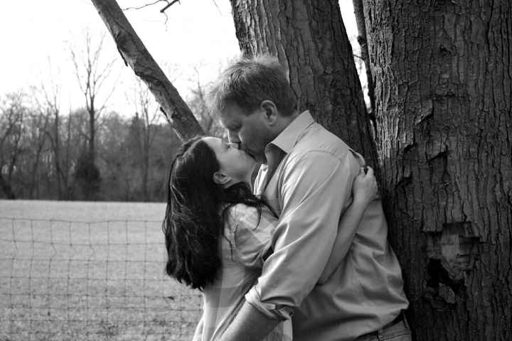 Engagement photo ideas for a tall-short couple