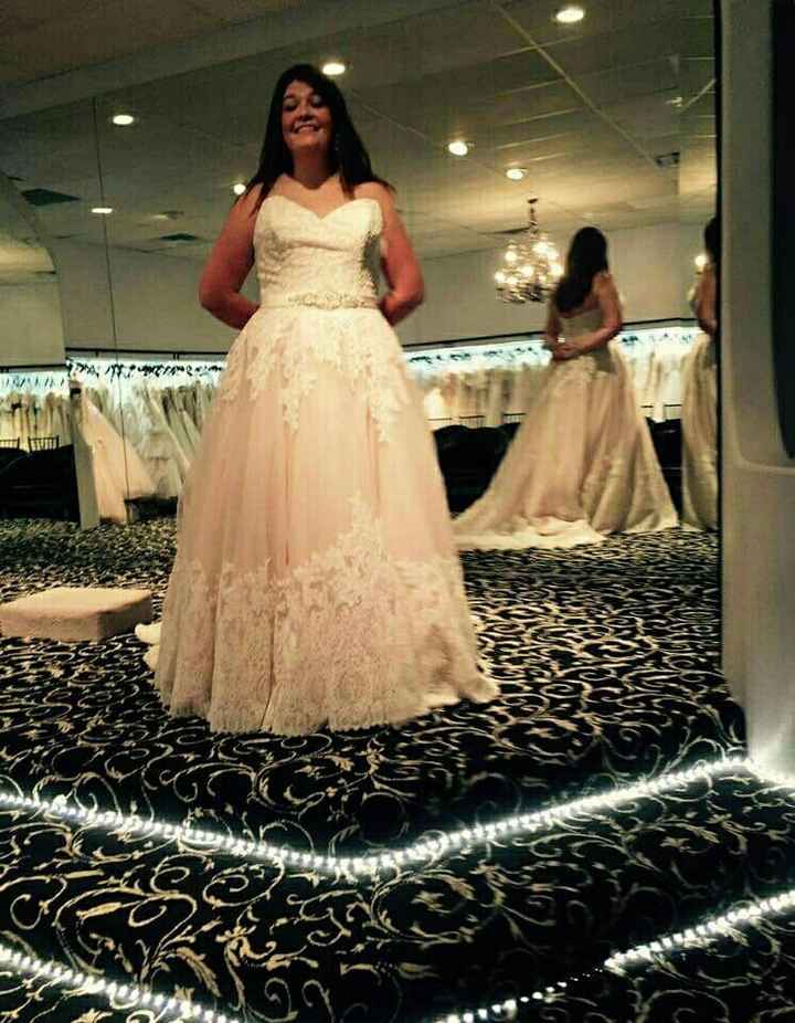 Calling plus size brides, show me your Dress