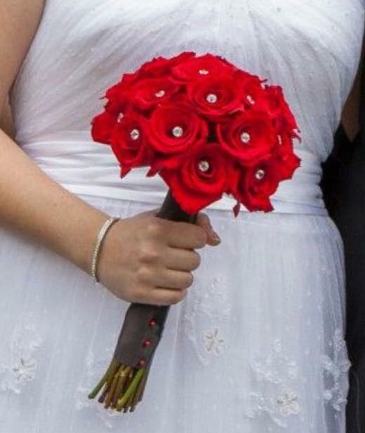 Alternatives to flower bouquets?