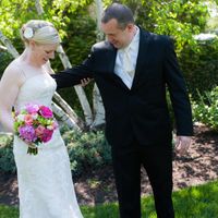 The Debate Between First Look and The Aisle!!!