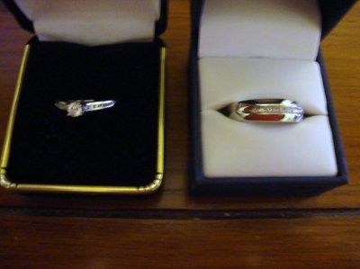 Hey Girls! What does your husband-to-be's wedding ring look like?