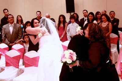 IM BACK AND MARRIED!! :D ~LOTS OF PICS INSIDE~