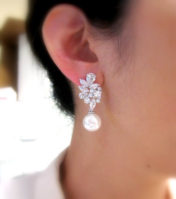Show me your wedding earrings!